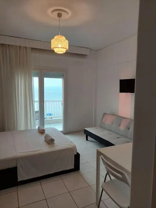 Seaview Studio Apartment Peraia